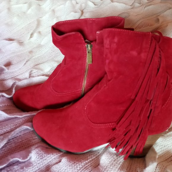 Red Boots with fringe - Picture 4 of 4